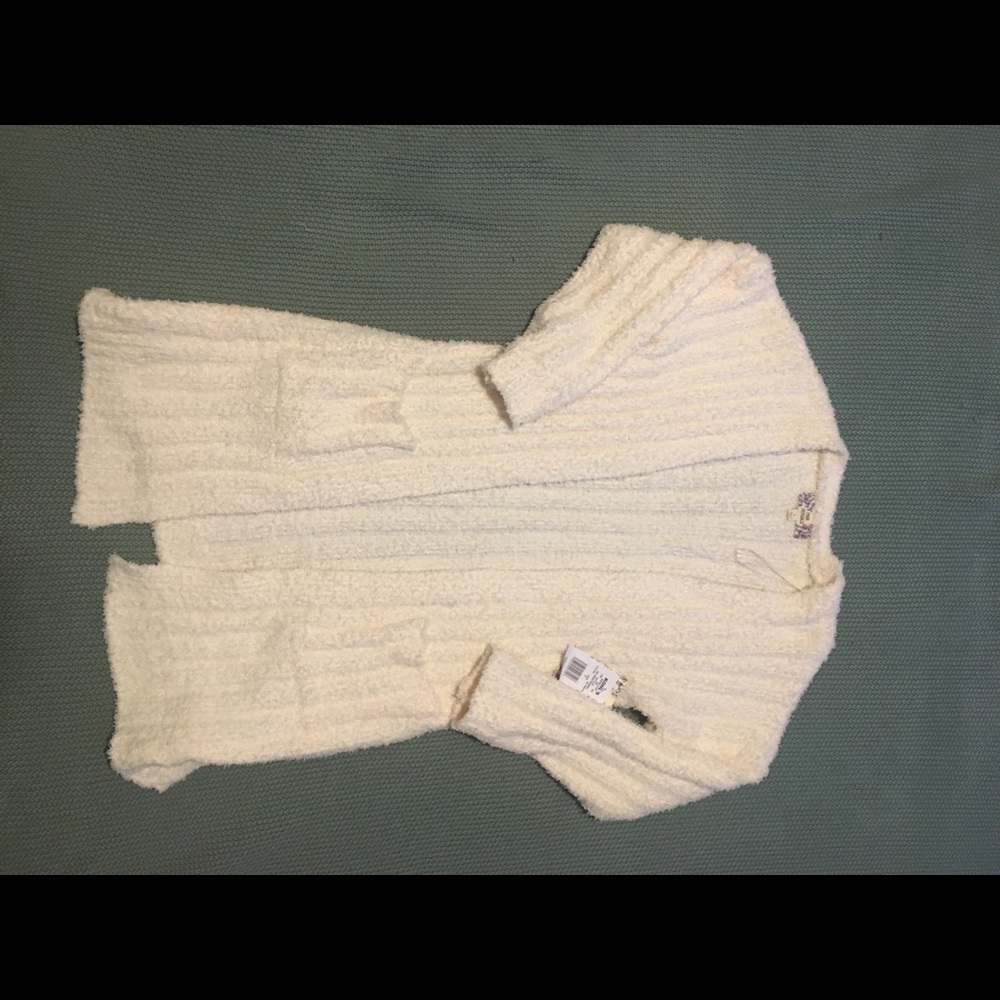 Cream Open Sweater/Cardigan